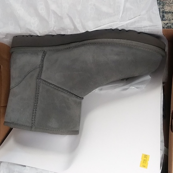 Ugg W Classic Mini UGG Rubber Logo - Picture 4 of 9